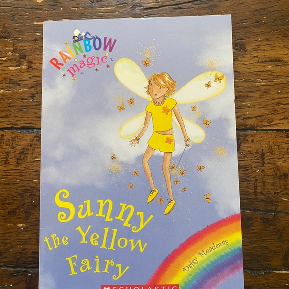 Rainbow Magic Fairy Books-The Color Fairies by Daisy Meadows. - Picture 6 of 15